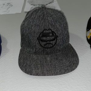 This is a grey low rider hat. Haven’t used it and it’s in great shape.